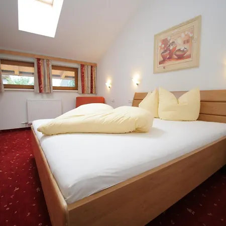 Spacious Apartment In Uderns Near Ski Area Exterior photo