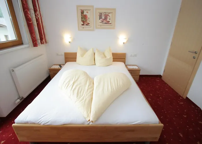 Spacious Apartment In Uderns Near Ski Area