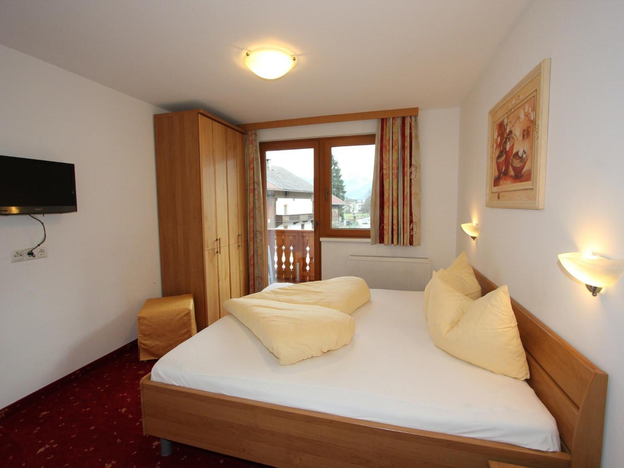 Spacious In Near Area Apartment Uderns