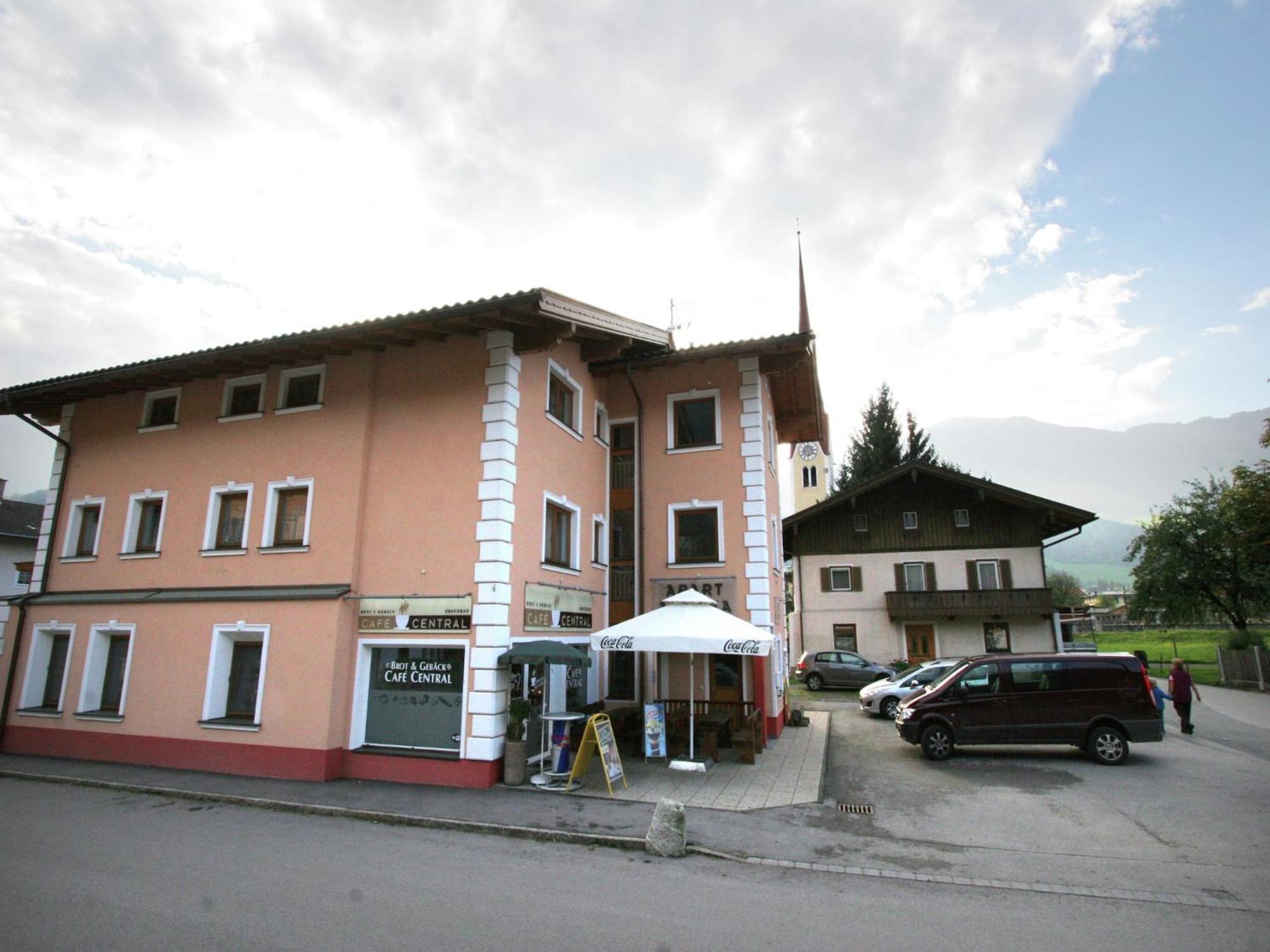 Spacious In Near Area Uderns