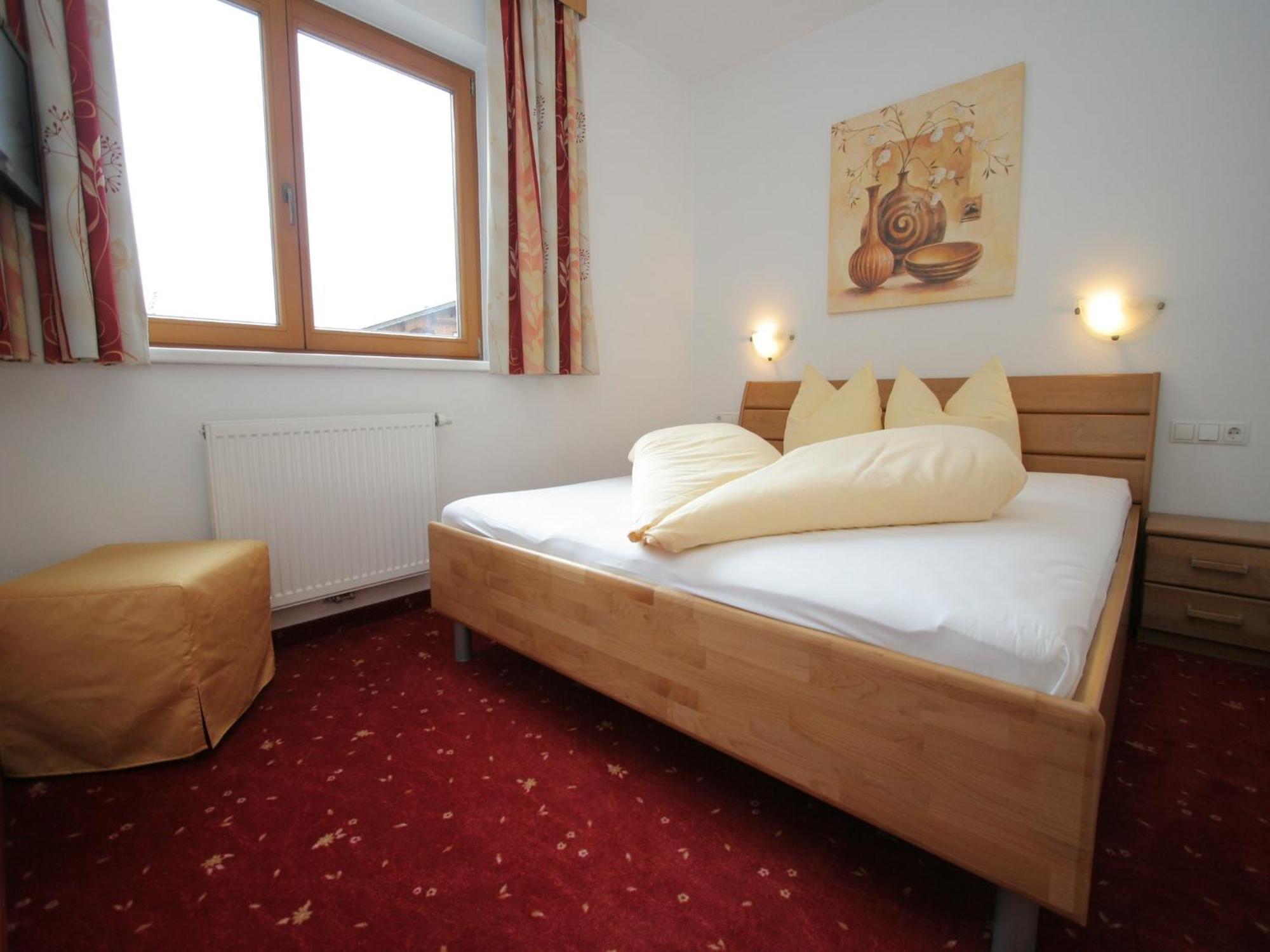 Spacious In Near Area Apartment